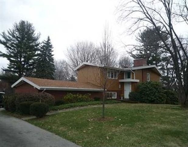 1st image of 207 North Dr