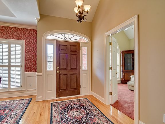 3rd image of 109 Sweet Gum Ln