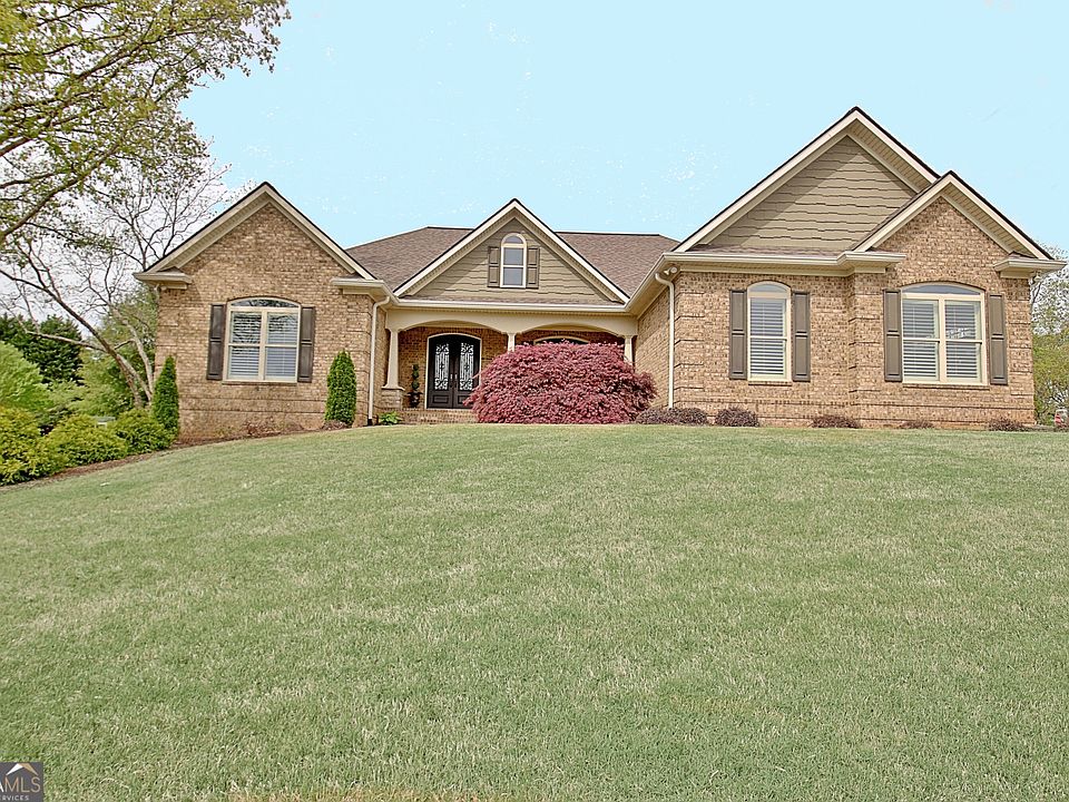 1st image of 100 Wickham Dr