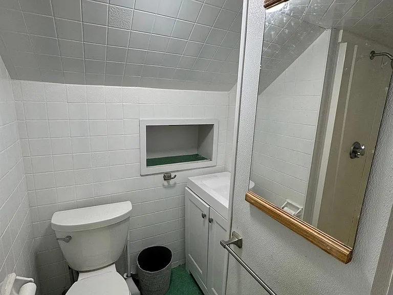 67 Clarendon Ave — Photo 29