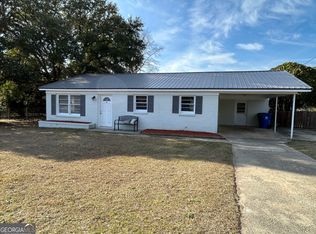 2207 Kings Dr, Dublin, GA 31021