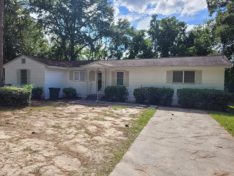 315 Turner St — Photo 10