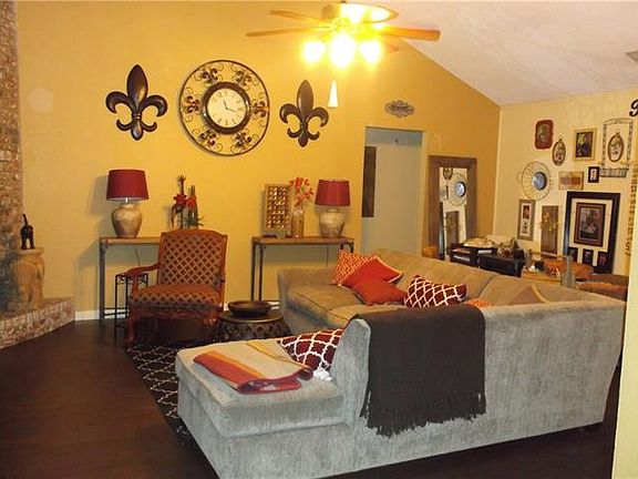 3rd image of 6411 Plainview Dr