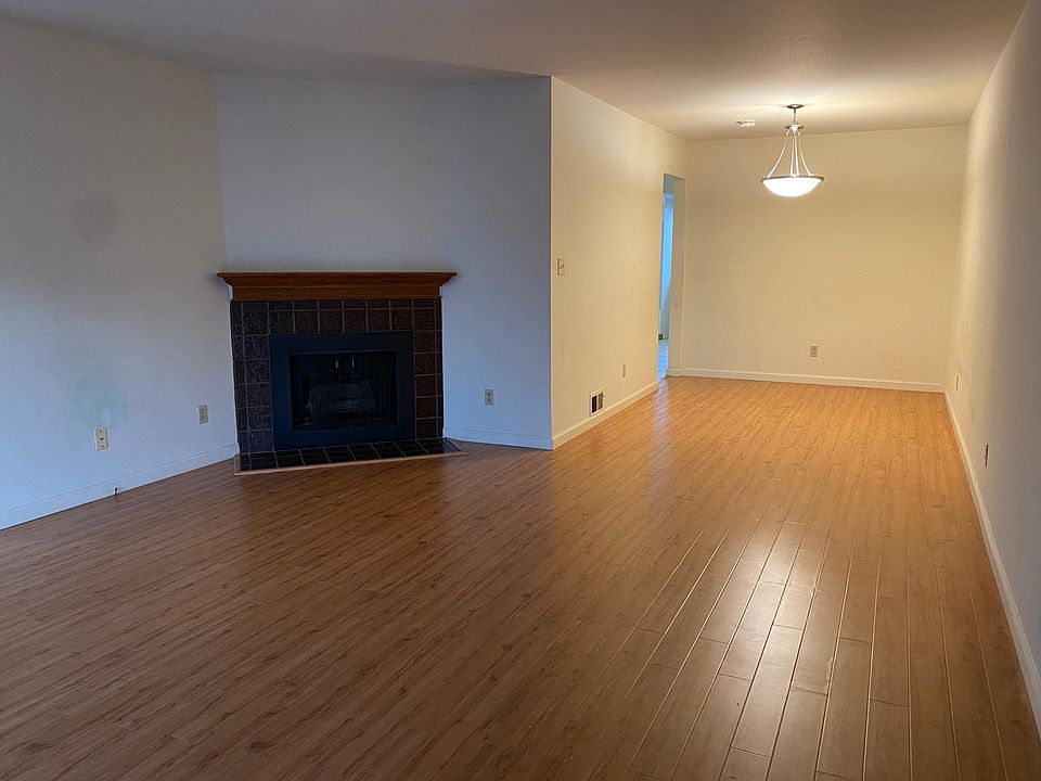 1st image of 10365 Alpine Dr APT B