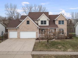 3120 Summertree Ave, Bettendorf, IA 52722