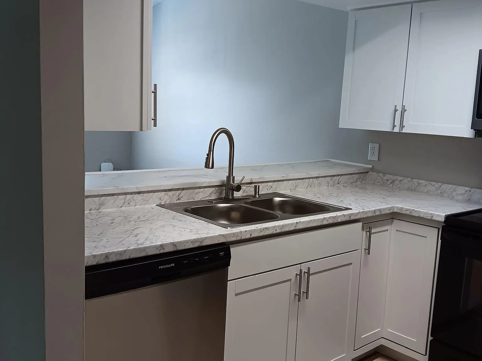 2 bed, 1050 sqft, $1,500 — Photo 3
