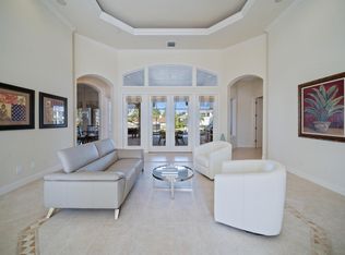 1930 7th St S, Naples, FL 34102
