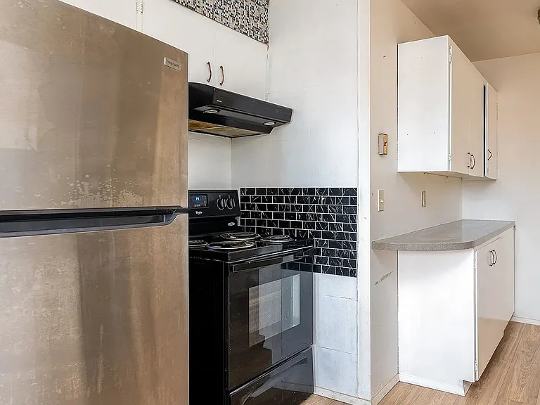3660 NE Lombard St — Photo 3