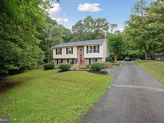 2nd image of 26632 Cecilia Ct