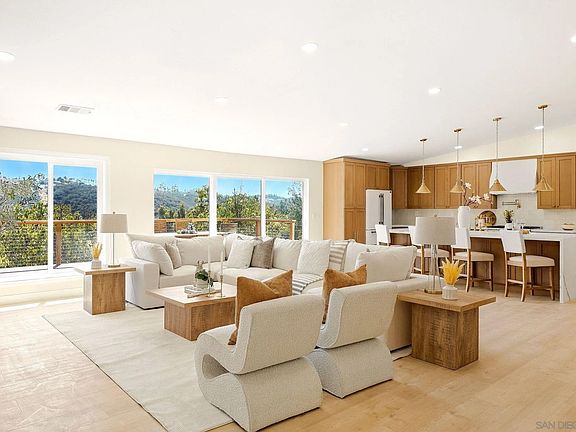 3rd image of 2073 Willow Glen Rd