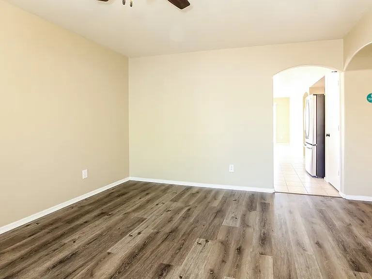 12649 W Shaw Butte Dr — Photo 3