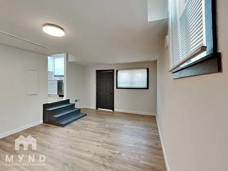 352 Melpar Dr — Photo 9
