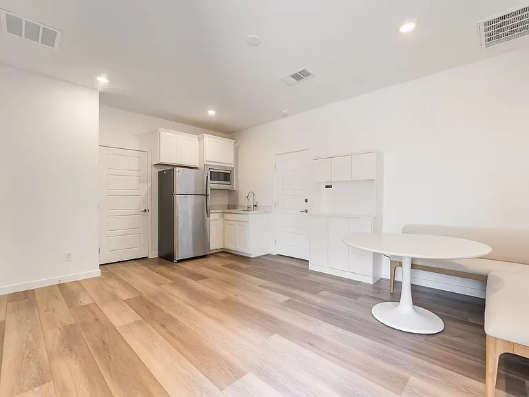 4136 Paragon Crest Ct — Photo 27