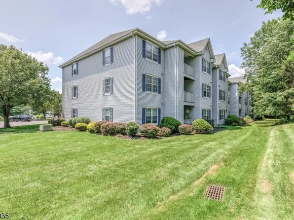 319 Stratford Pl #319, Bridgewater Twp., NJ 08805