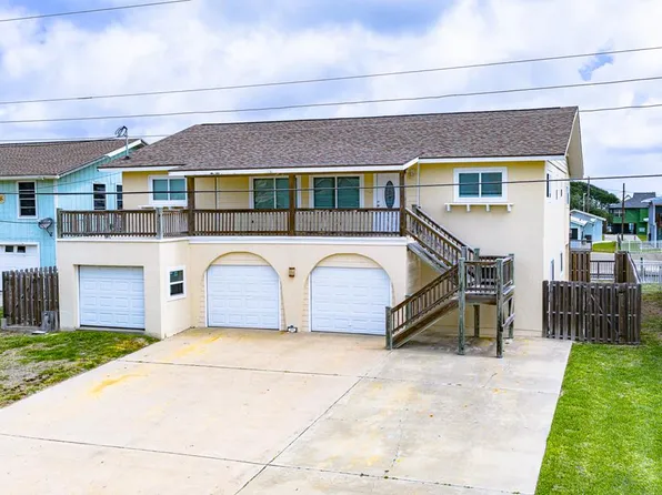 144 Palm Dr, Rockport, TX 78382