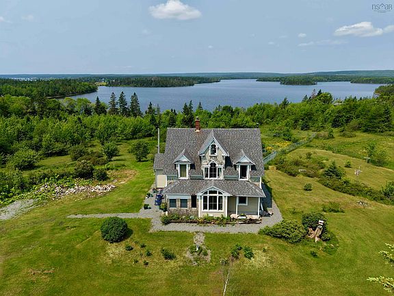 3rd image of 3463 Loch Lomond Rd