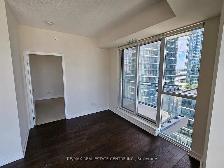 510 Curran Pl #1007 — Photo 39
