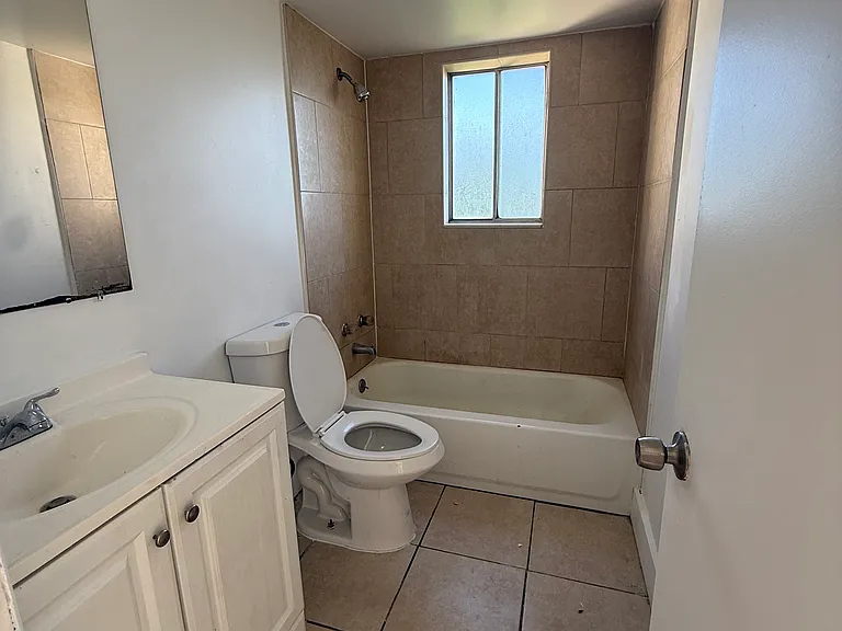 2830 Somerset Dr #N402 — Photo 6
