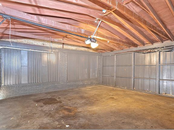 3rd image of 3116 Brookdale St
