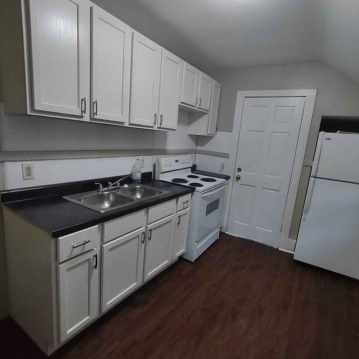 1st image of 1527 Morton Ave #C