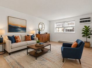 881 Main St Condos, Walpole, MA 02081