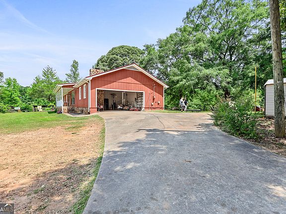 4th image of 1176 County Road 17
