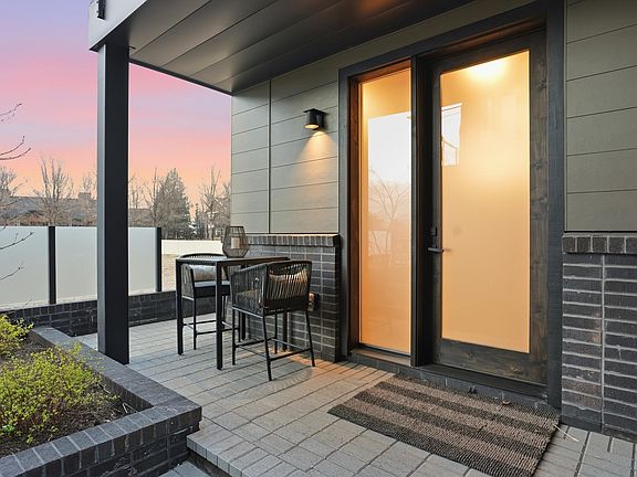 5th image of 207 SW Log Ct