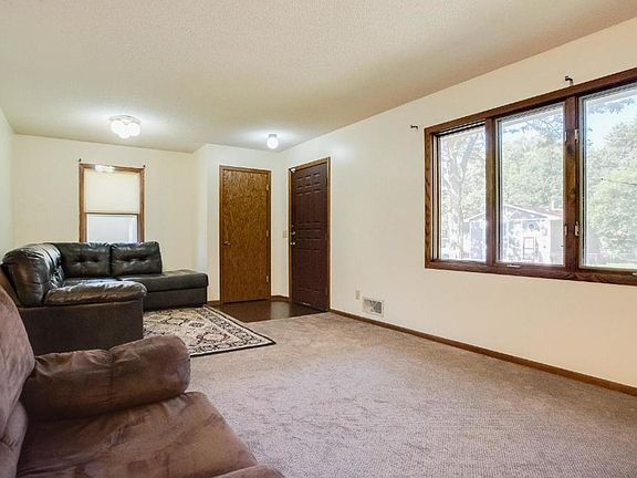 5th image of 2206 Aldrich Ave N