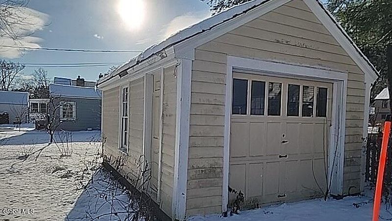 3rd image of 2204 Almeria Road