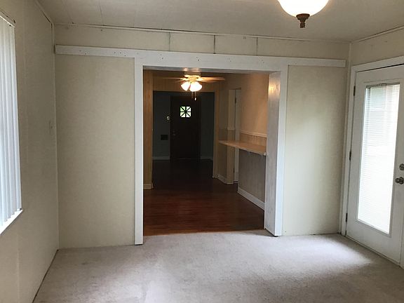 4th image of 6413 Hillside Ave