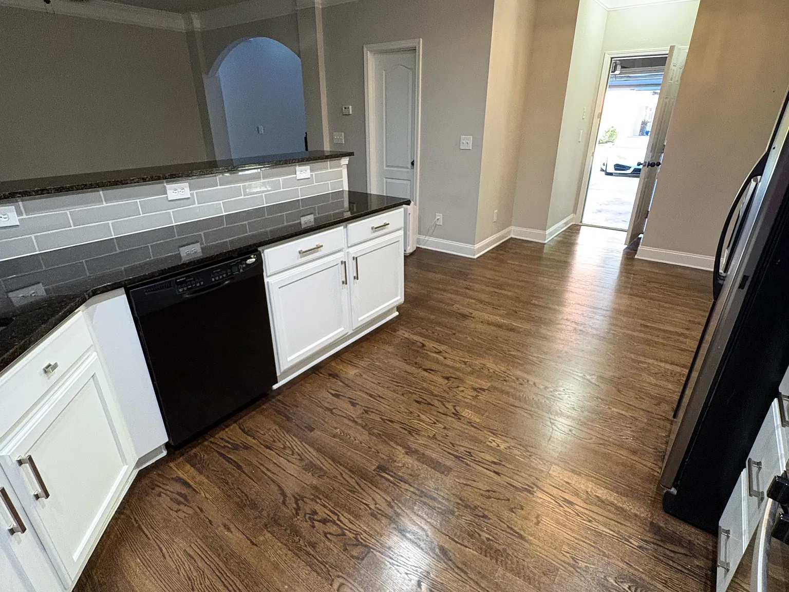 3 bed, 2.5 bath, 1898 sqft, $3,200 — Photo 4