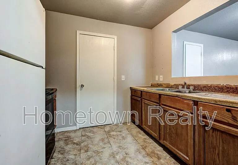 312 NW 118th St — Photo 10