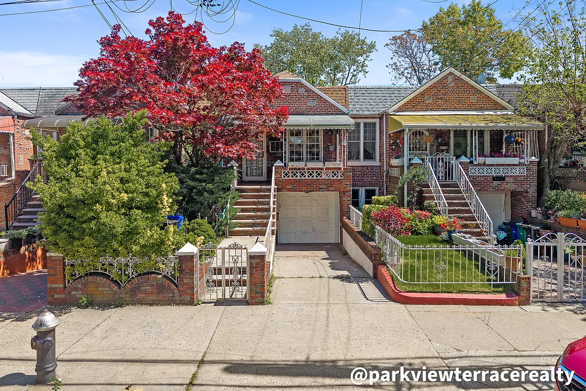 8812 Avenue A A