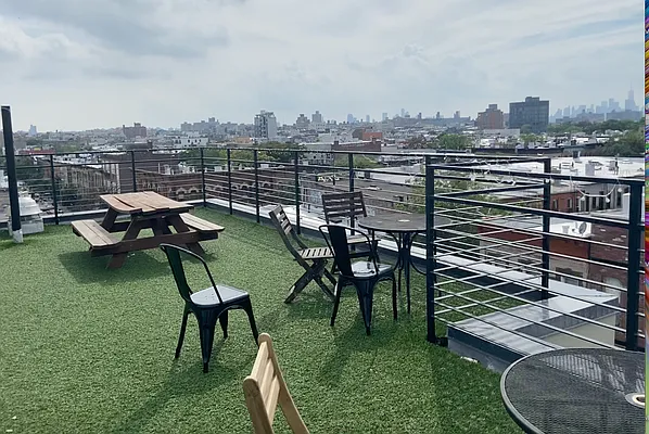 Rented by MySpaceNYC | media 60