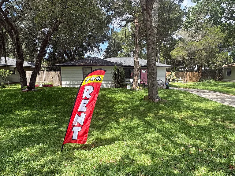218 Orchis Rd — Photo 1
