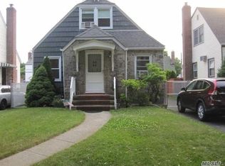 8442 250th St, Jamaica, NY 11426