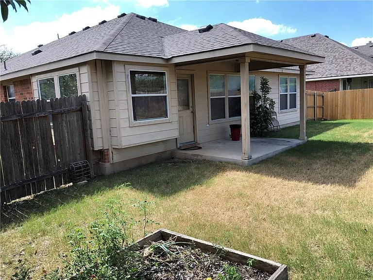 18621 Jana Patrice Dr — Photo 18