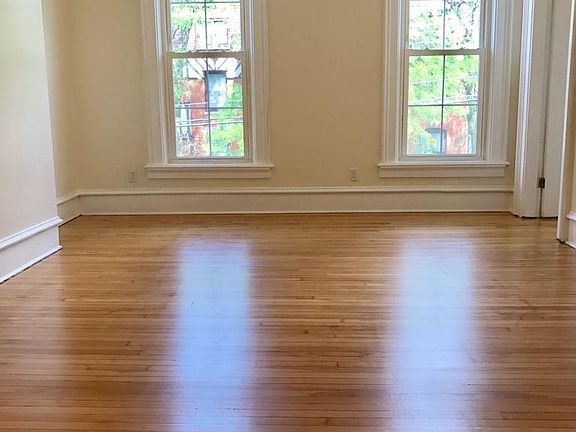 3rd image of 206 Hawley Ave APT 2