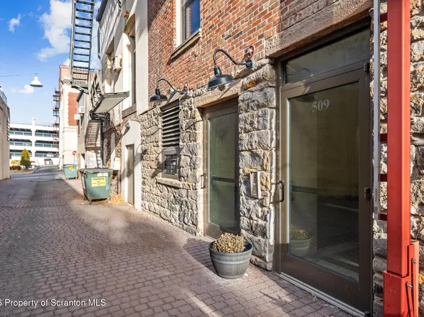 509 Bogart Pl, Scranton, PA 18503
