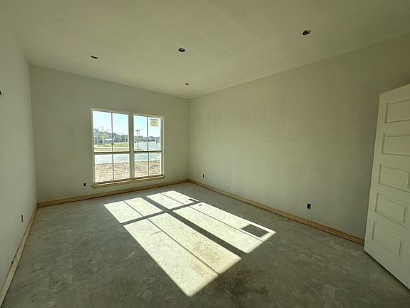 5th image of 7509 Easton Ave