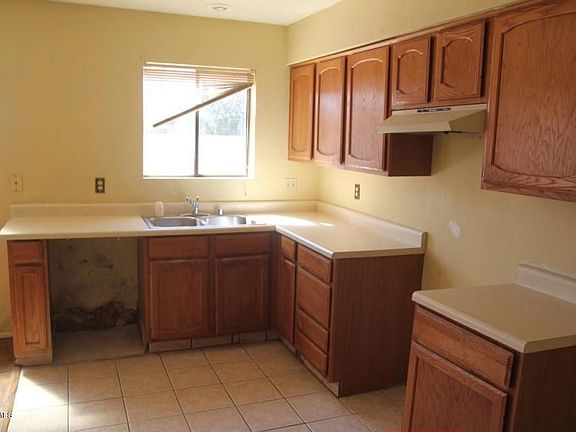 5th image of 1843 E La Jolla Dr
