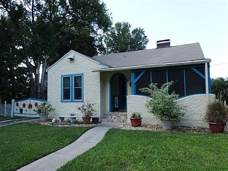 2nd image of 835 Highland Ct