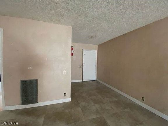 4th image of 2900 Poplar Ave