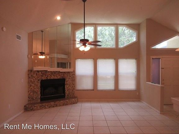 3rd image of 16 Woodworth Dr