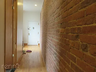 Rented by Rennit Inc.