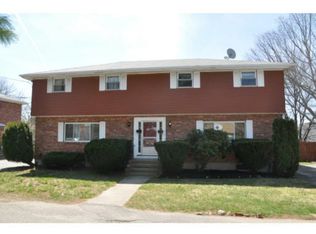 115 Gould St, Needham Heights, MA 02494