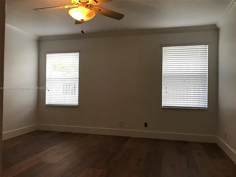 4265 Pine Ridge Ct — Photo 10