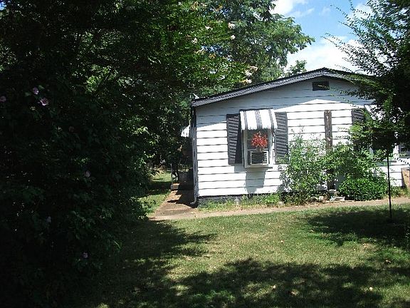 2nd image of 1108 N Bend Dr