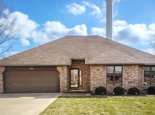 308 W Avenue Ave, Nixa, MO 65714