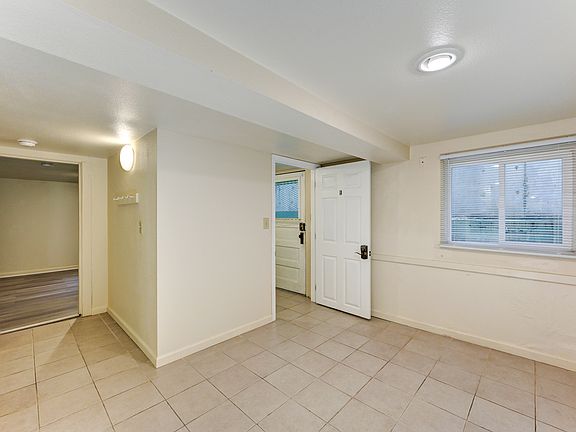 4th image of 4707 Brooklyn Ave NE #14111126
